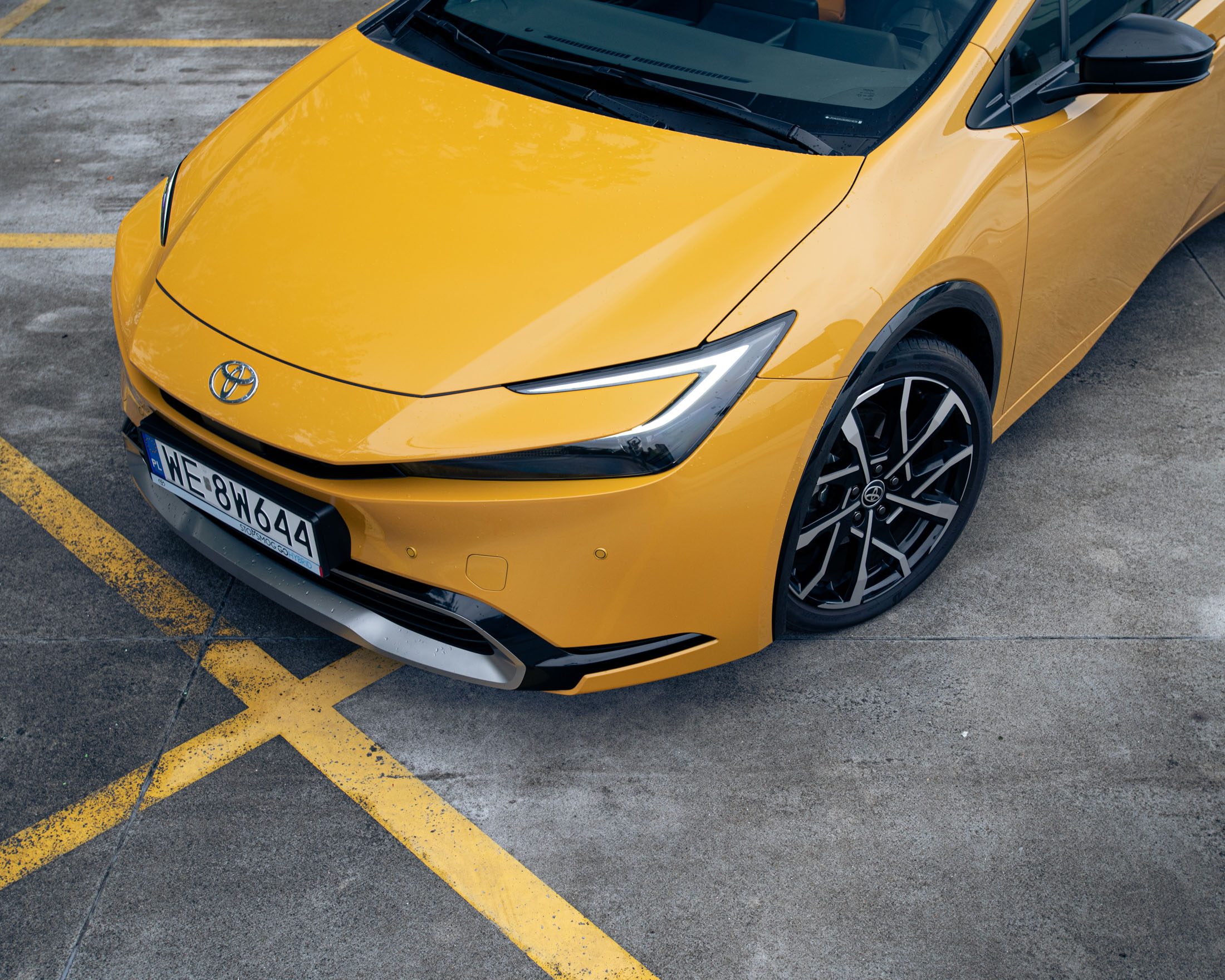 nowa toyota prius 