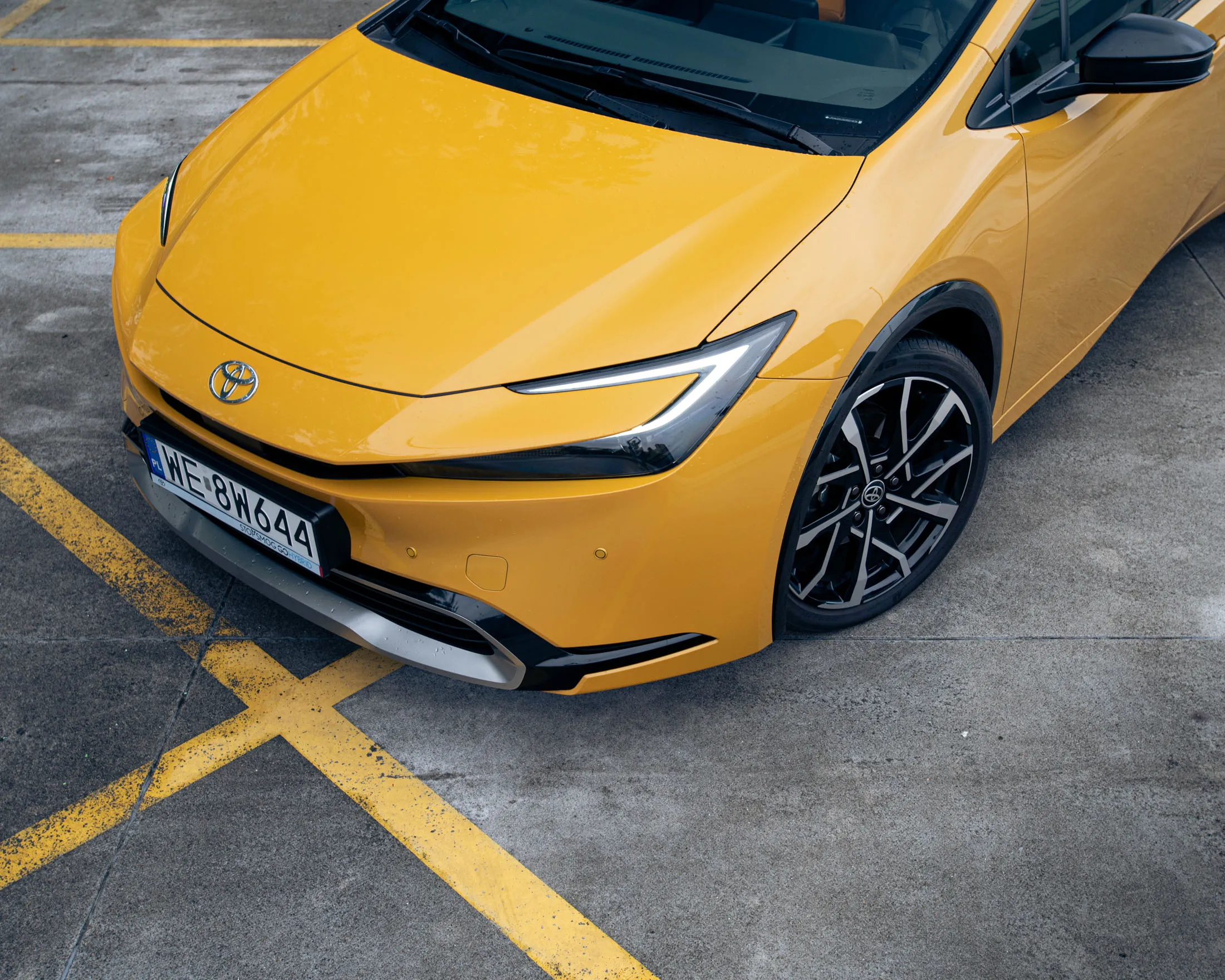 nowa toyota prius 