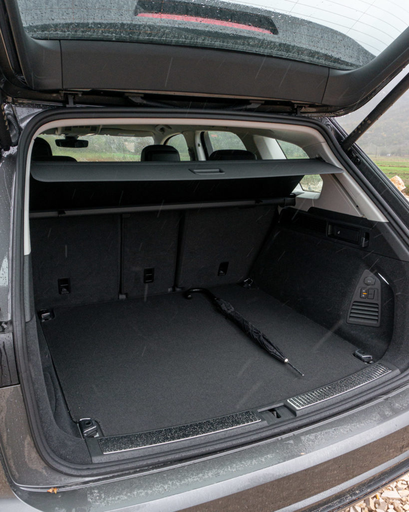 Volkswagen Touareg 2023 bagażnik 