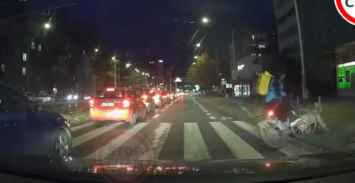 Rowerzyści na drodze zagrażają tylko sobie. Tak uważasz? To patrz teraz