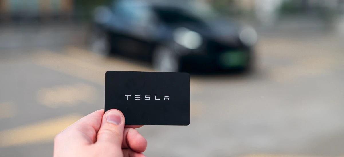 tesla klienci