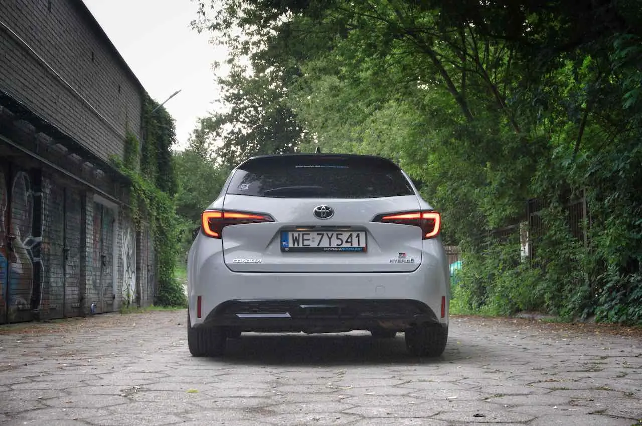 Tym jeżdżą Polacy. Toyota załatwiła wszystkich na cacy