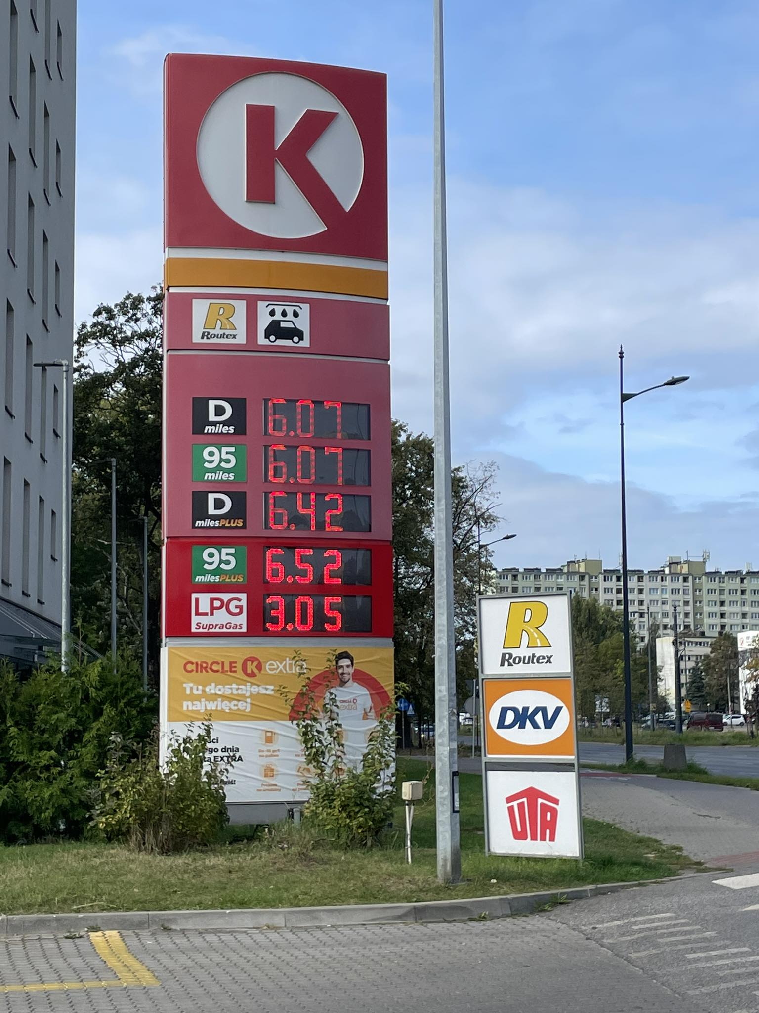 zatankować paliwo wyborcze 