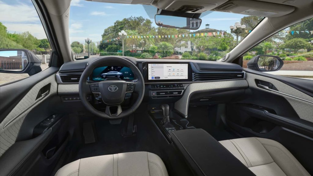 Nowa Toyota camry  