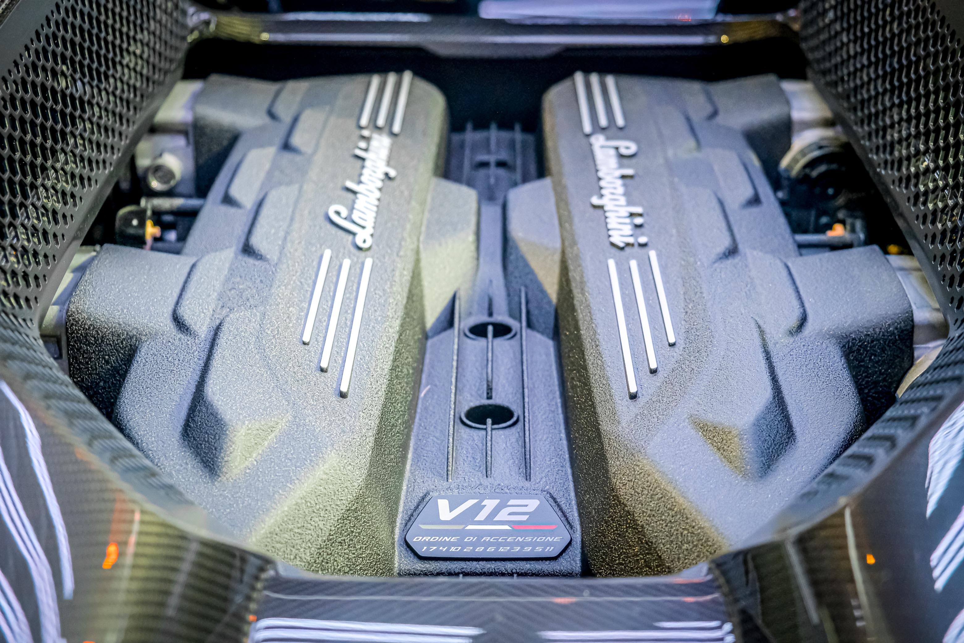 Lamborghini Revuelto