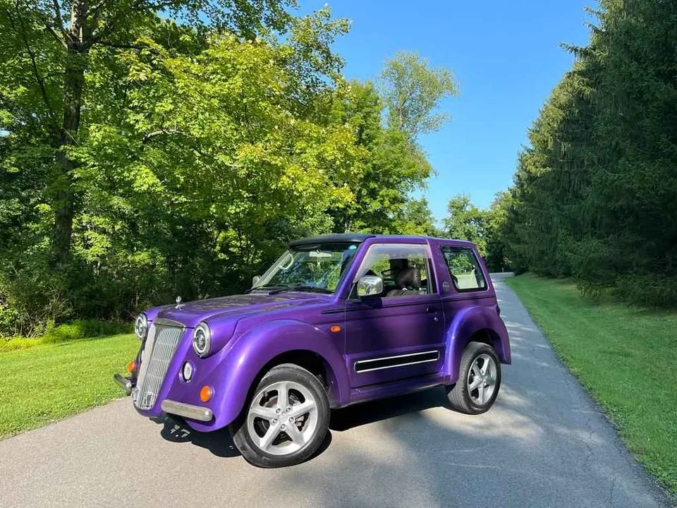 Mitsubishi Pajero Junior Flying Pug
