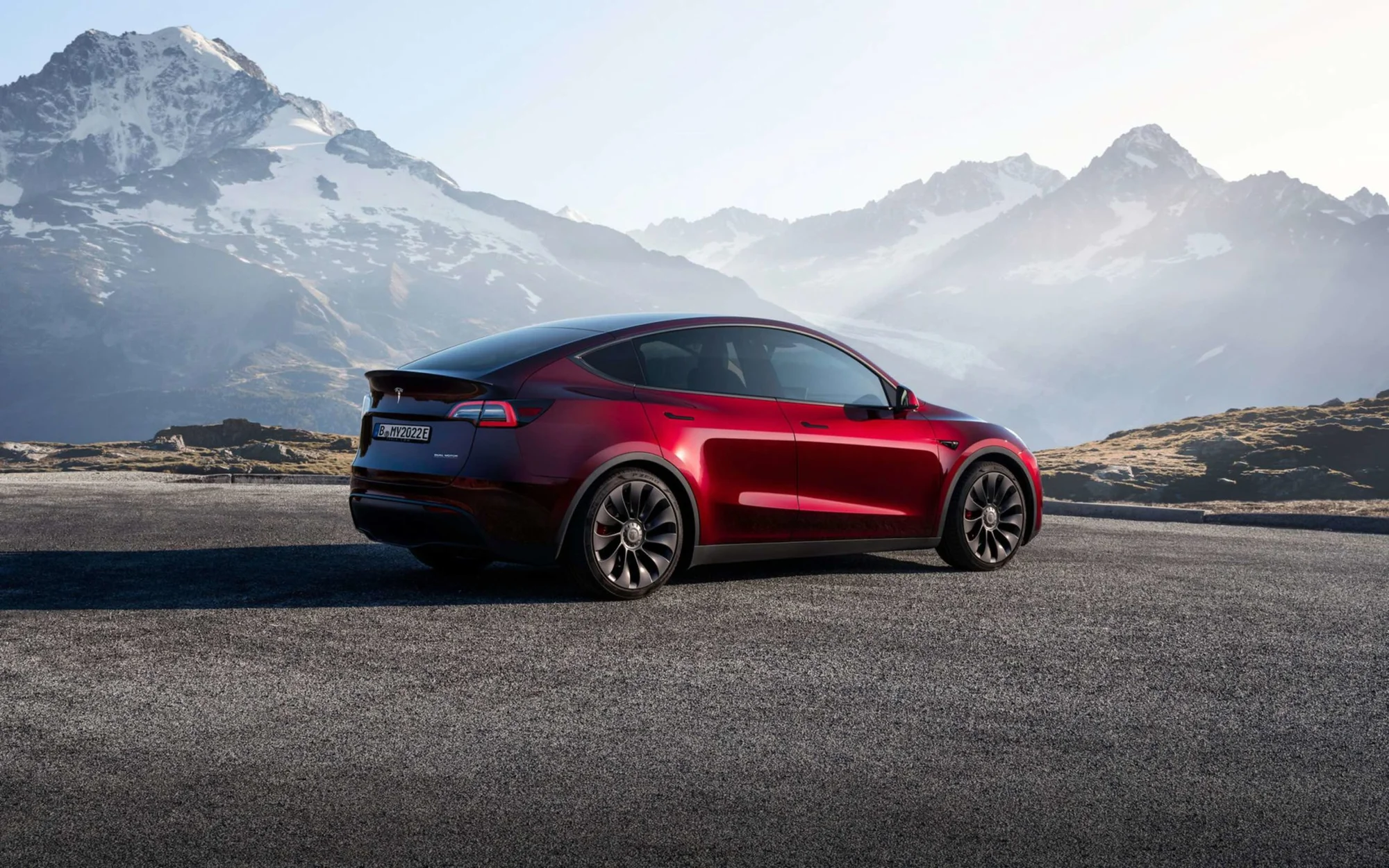 Tesla Model Y w 2023 roku oficjalnie zdominowała świat. Elon Musk się nie(dużo) mylił