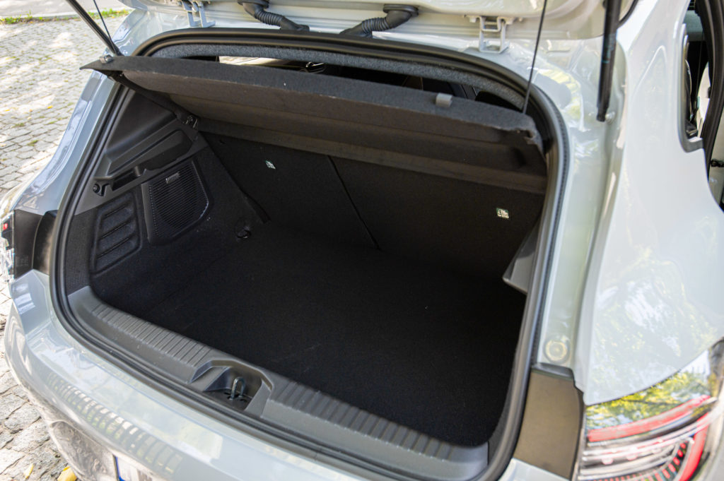 Renault Clio 2023 bagażnik 