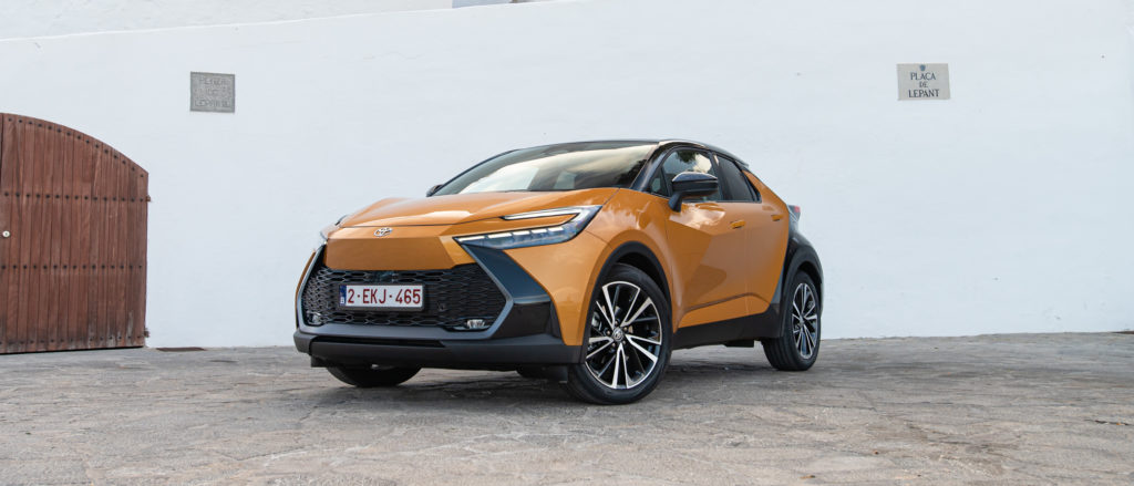 nowa toyots c-hr