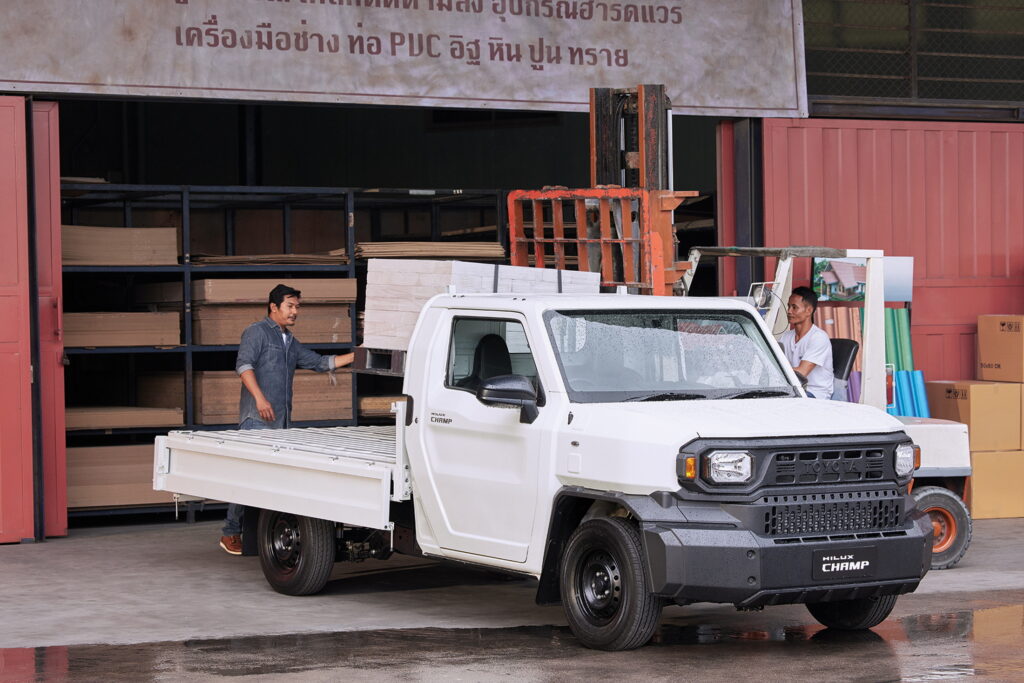 toyota hilux champ 