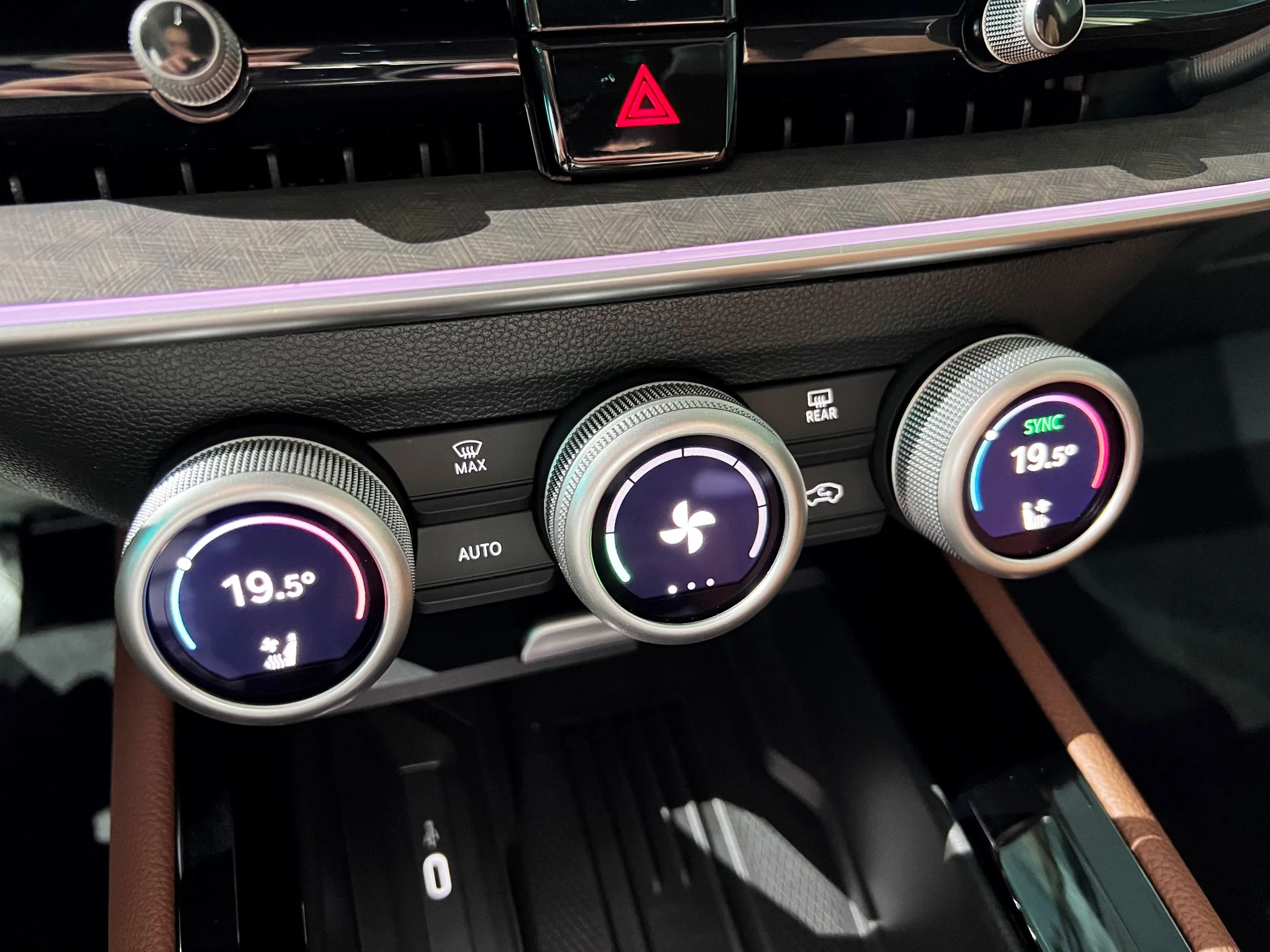 nowa skoda superb technologia