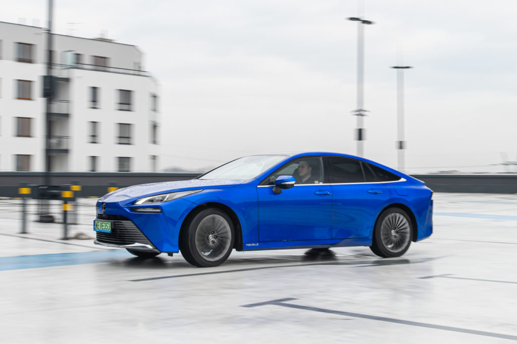 toyota mirai test