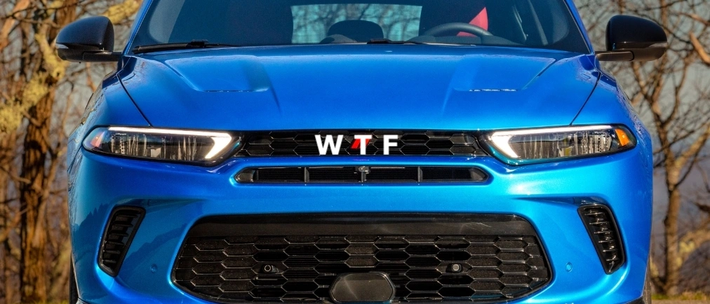 Dodge Hornet w polskich ogłoszeniach. Jest tak piękny, że klienci stoją w kolejce, ale do wyjścia