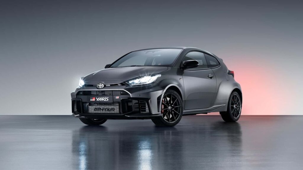 gr yaris 2024