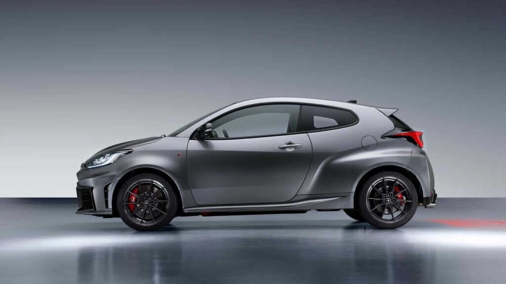 gr yaris 2024 
