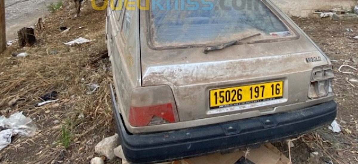 Wreszcie Polonez w uczciwej cenie. Kosztuje zero dinarów, ale na szczęście do negocjacji