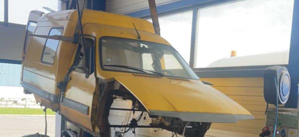Oto sensowne wykorzystanie BMW serii 3. Ktoś położył na nim psią budę