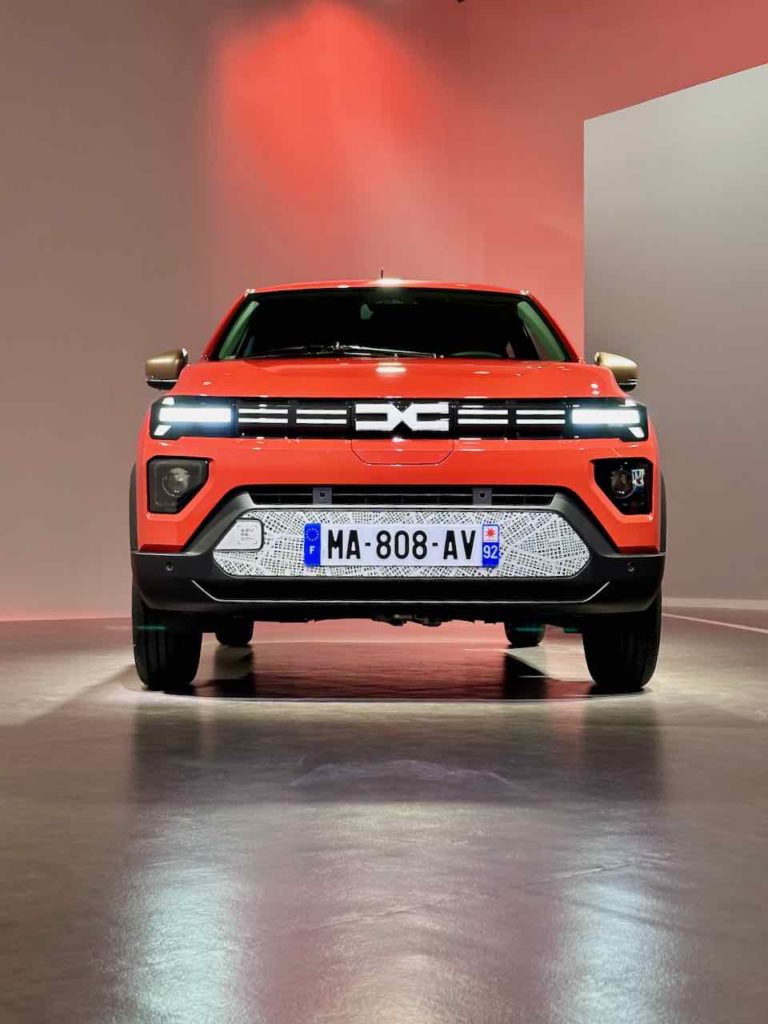 Dacia Spring 2024 przód 