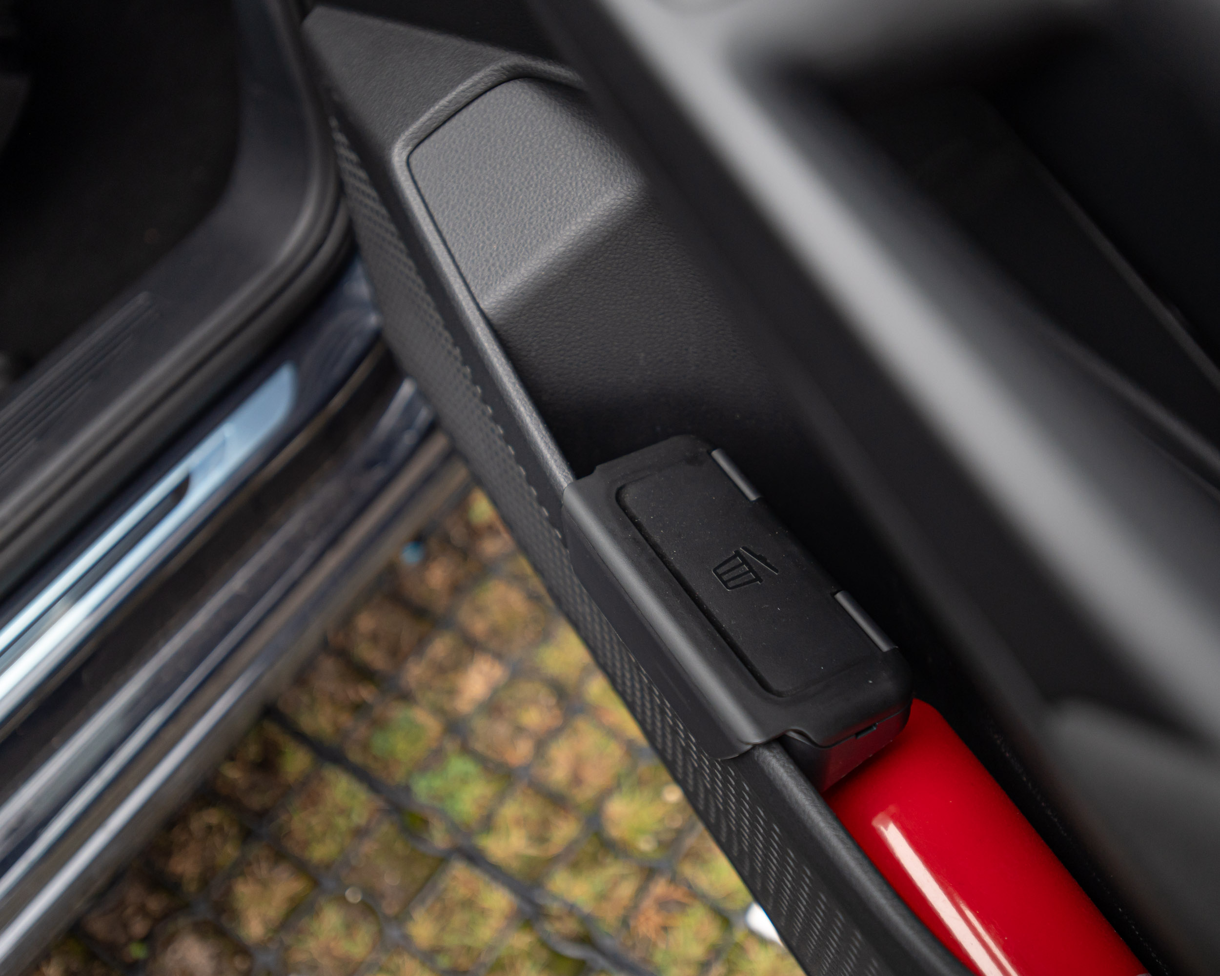 Na przykładzie Volkswagena Caddy Dark Label udowadniam, że błądzicie w ciemnościach