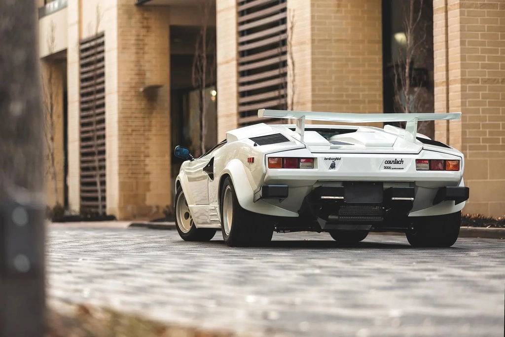 Lamborghini Countach 5000 QV