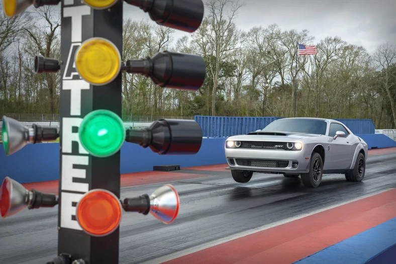 Dodge Challenger felgi z włókien węglowych