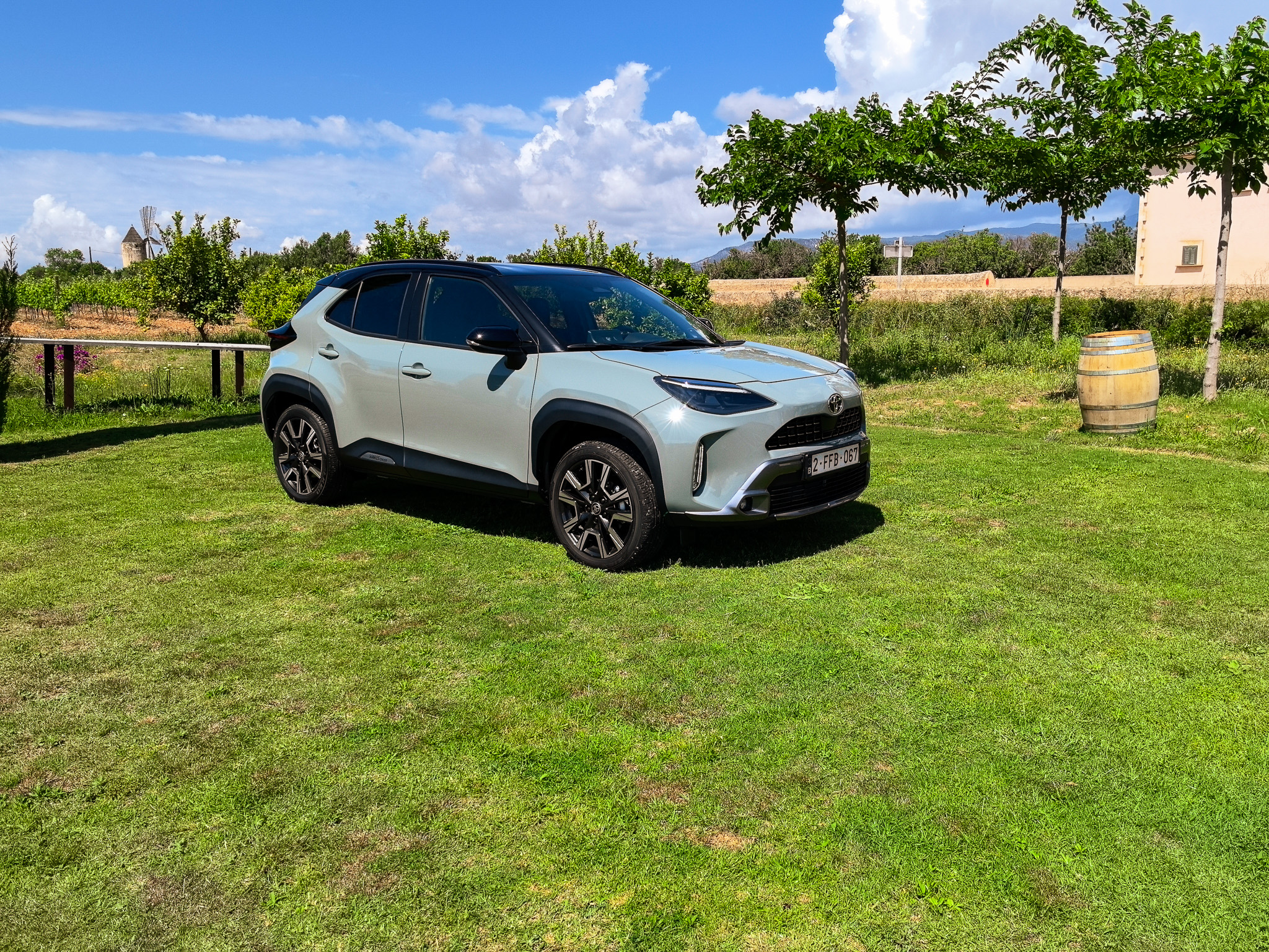 Toyot yaris cross test lifting