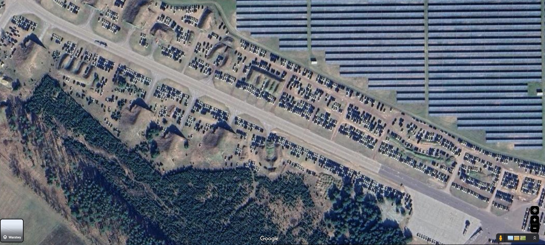 tesla lotnisko niemcy