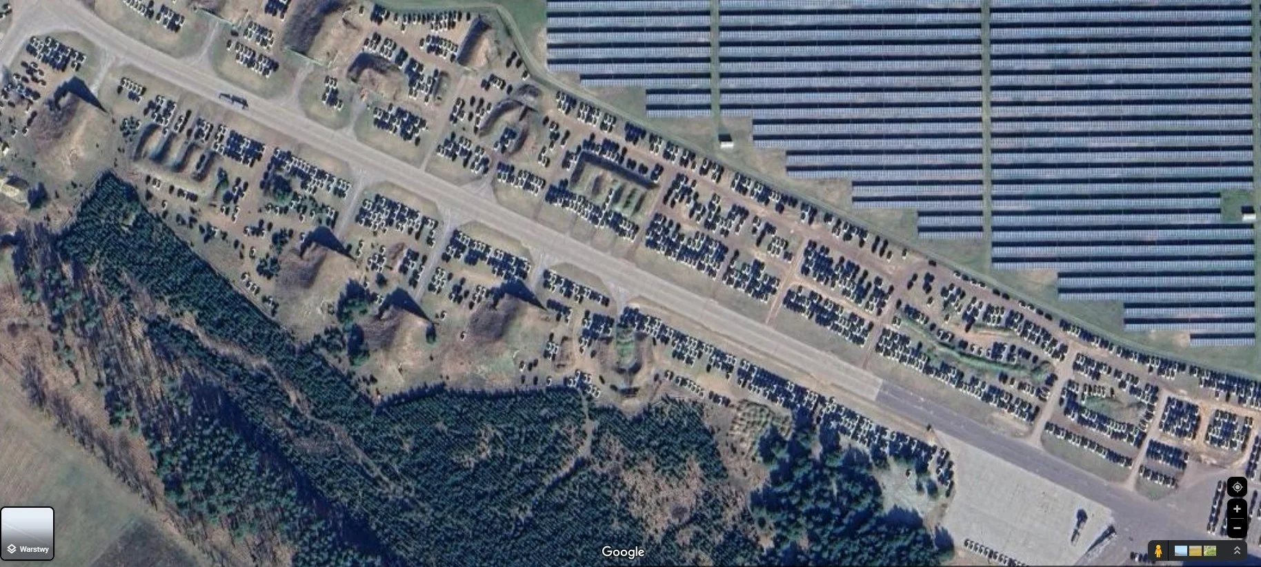 tesla lotnisko niemcy