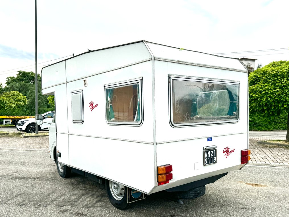 Alfa Romeo A12 kamper 