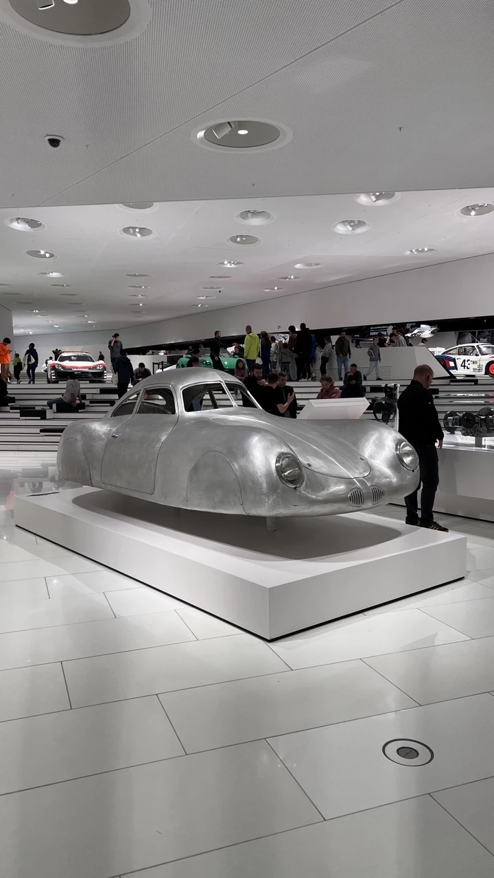 muzeum porsche zuffenhausen 