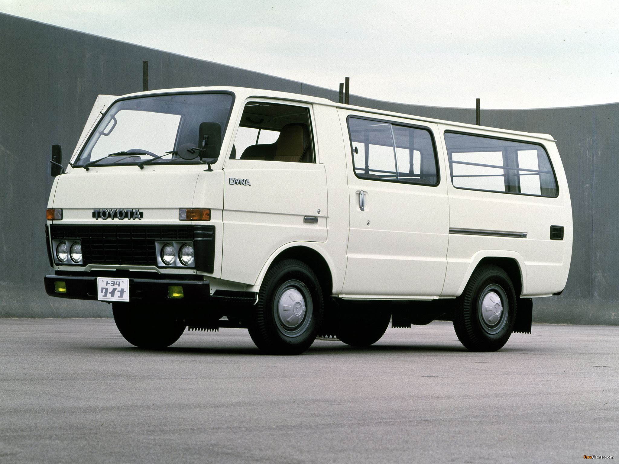 Toyota Dyna Route Van 