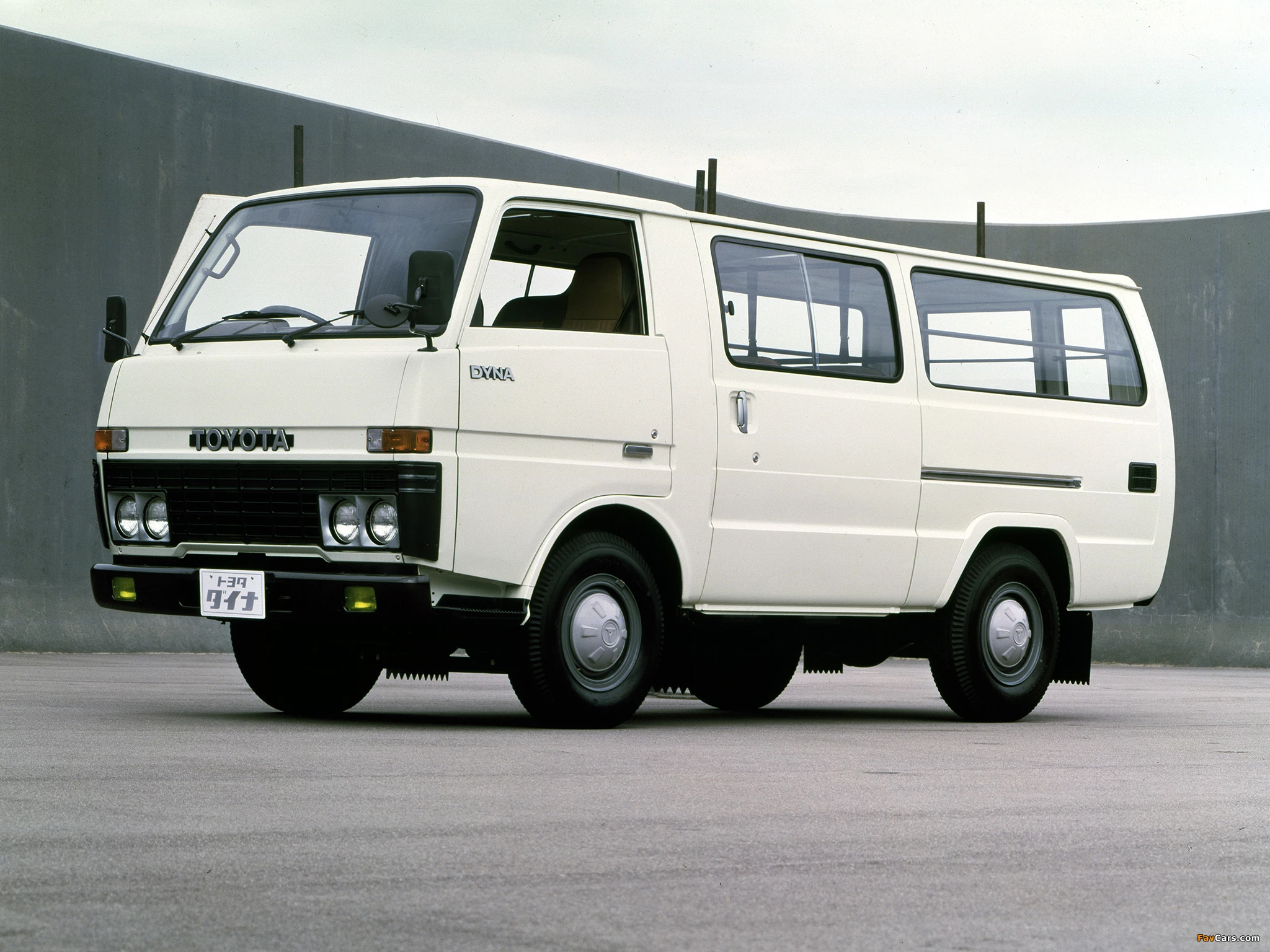 Toyota Dyna Route Van 