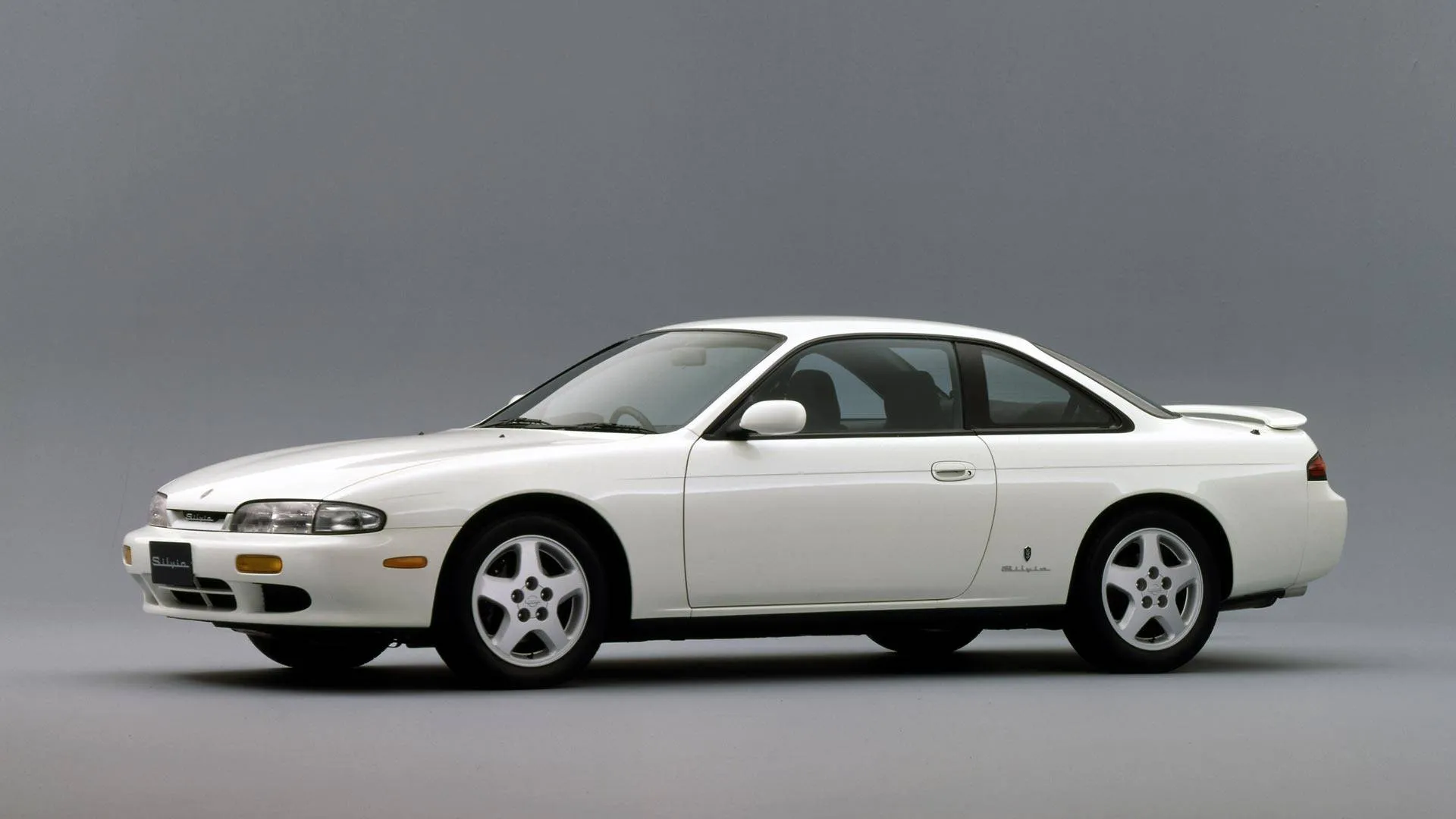 Nissan może wskrzesić legendę. Oby nie utyła i nie rzuciła palenia