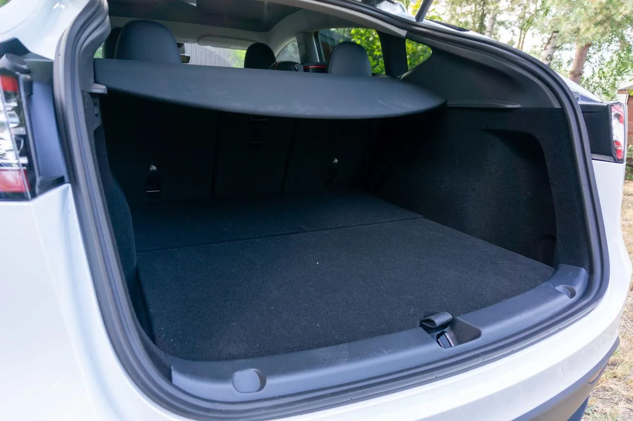 Tesla Model Y bagażnik