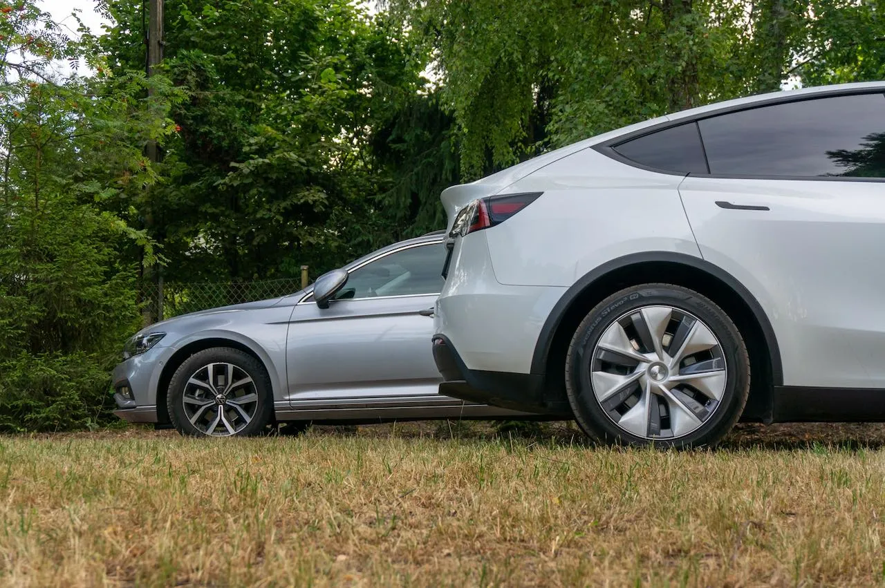 Tesla-Model-Y 
