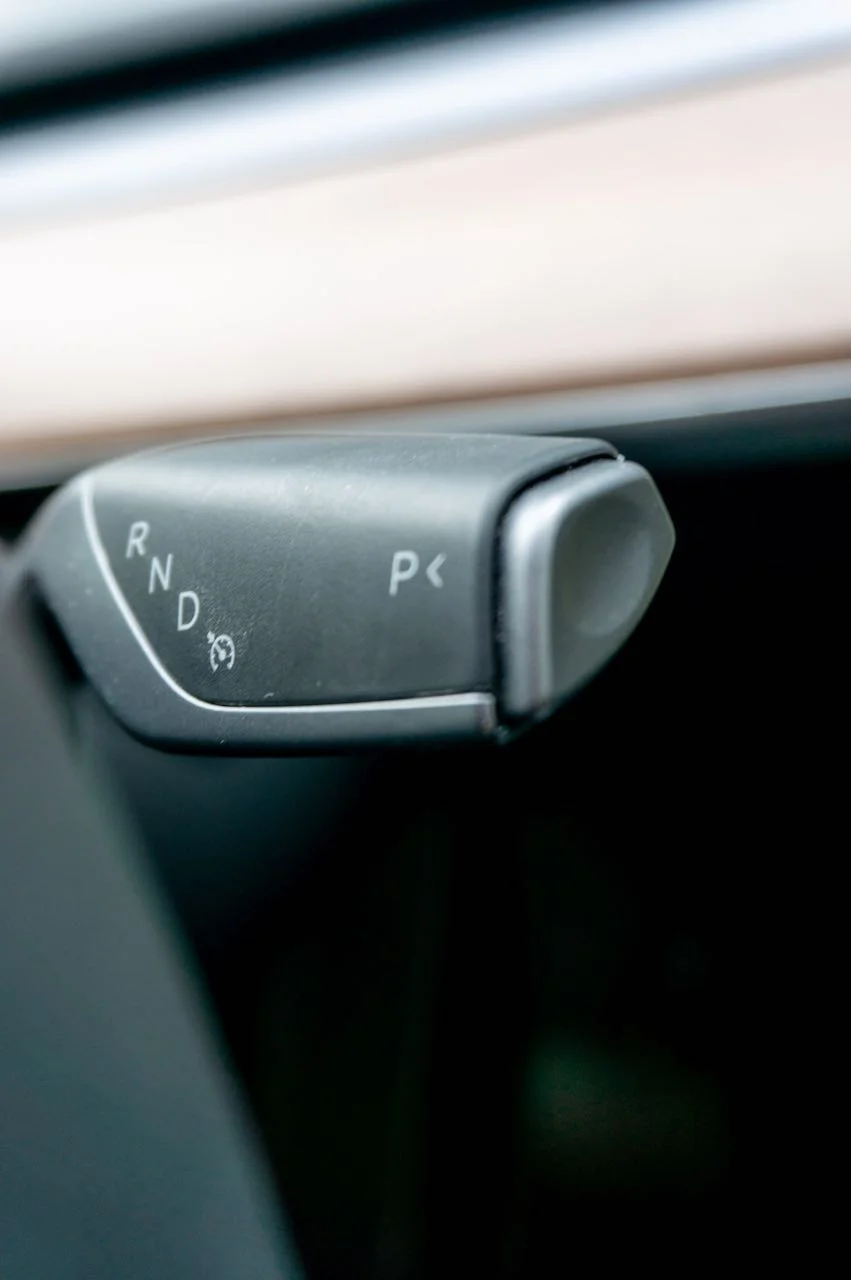 Tesla-Model-Y prnd 