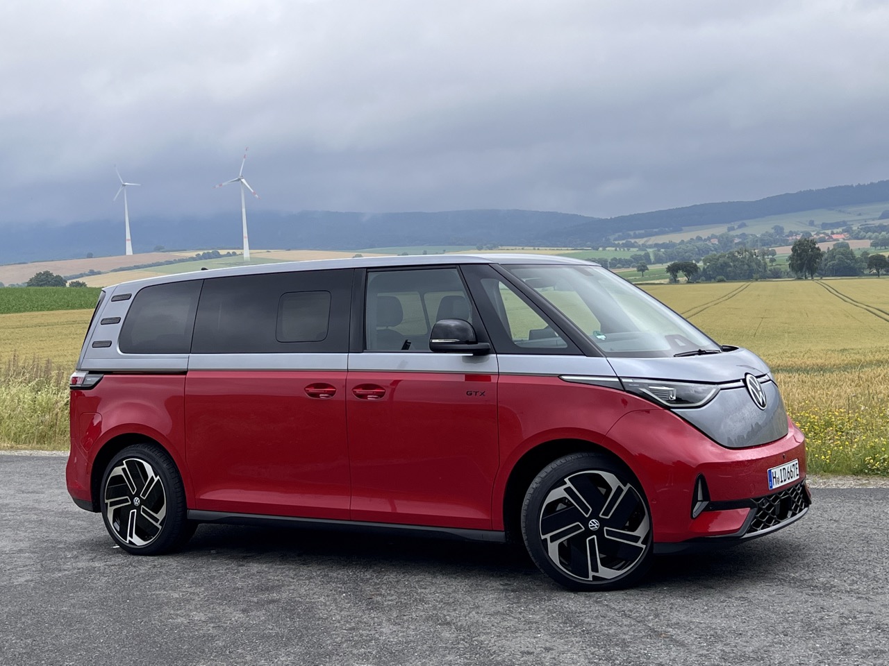 volkswagen id.buzz 2025 gtx 