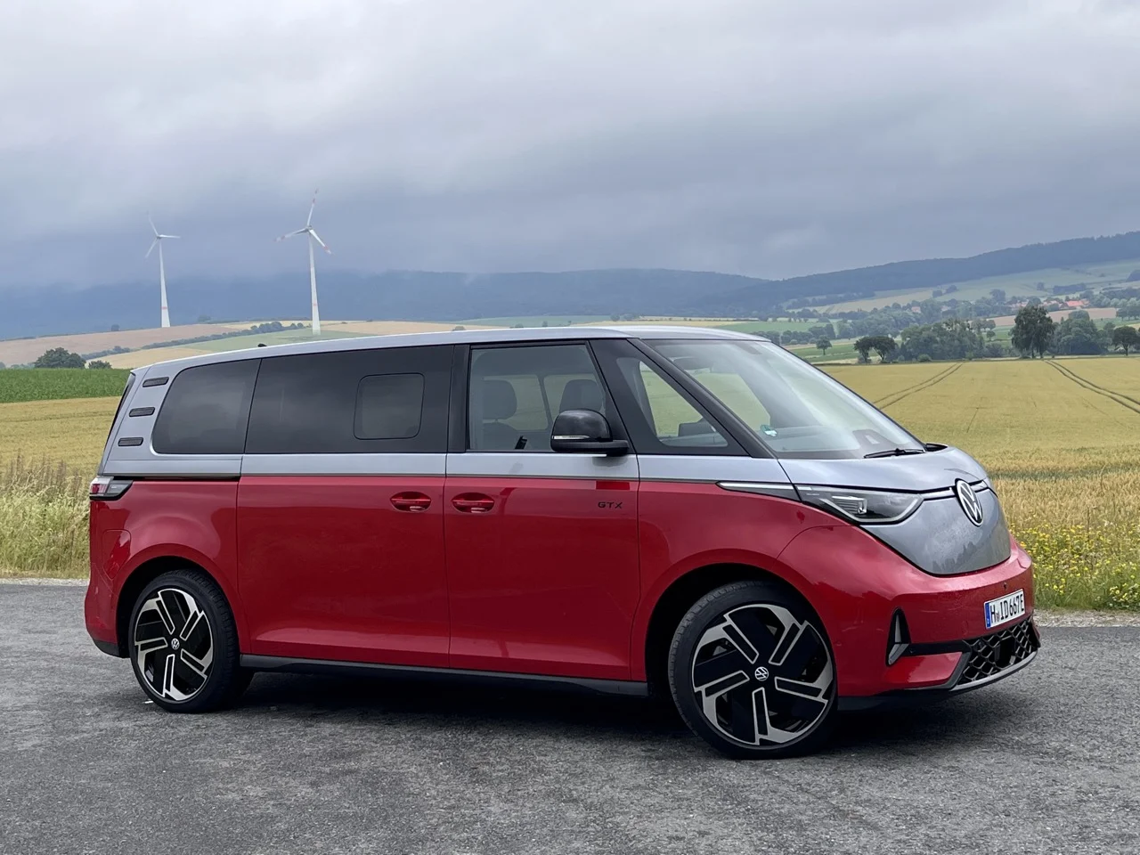 volkswagen id.buzz 2025 gtx 