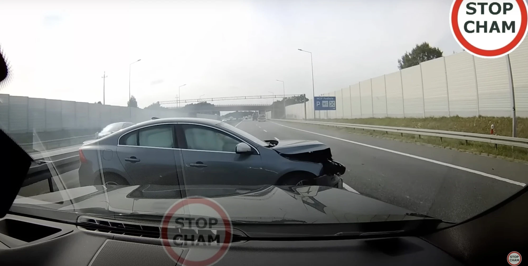 Zaskakujące najechanie na autostradzie A4. Są sposoby, by tak się nie działo