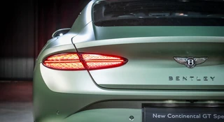 Spojrzałem mu prosto w oczy. Bentley Continental GT Speed budzi strach nawet u potwora z Loch Ness