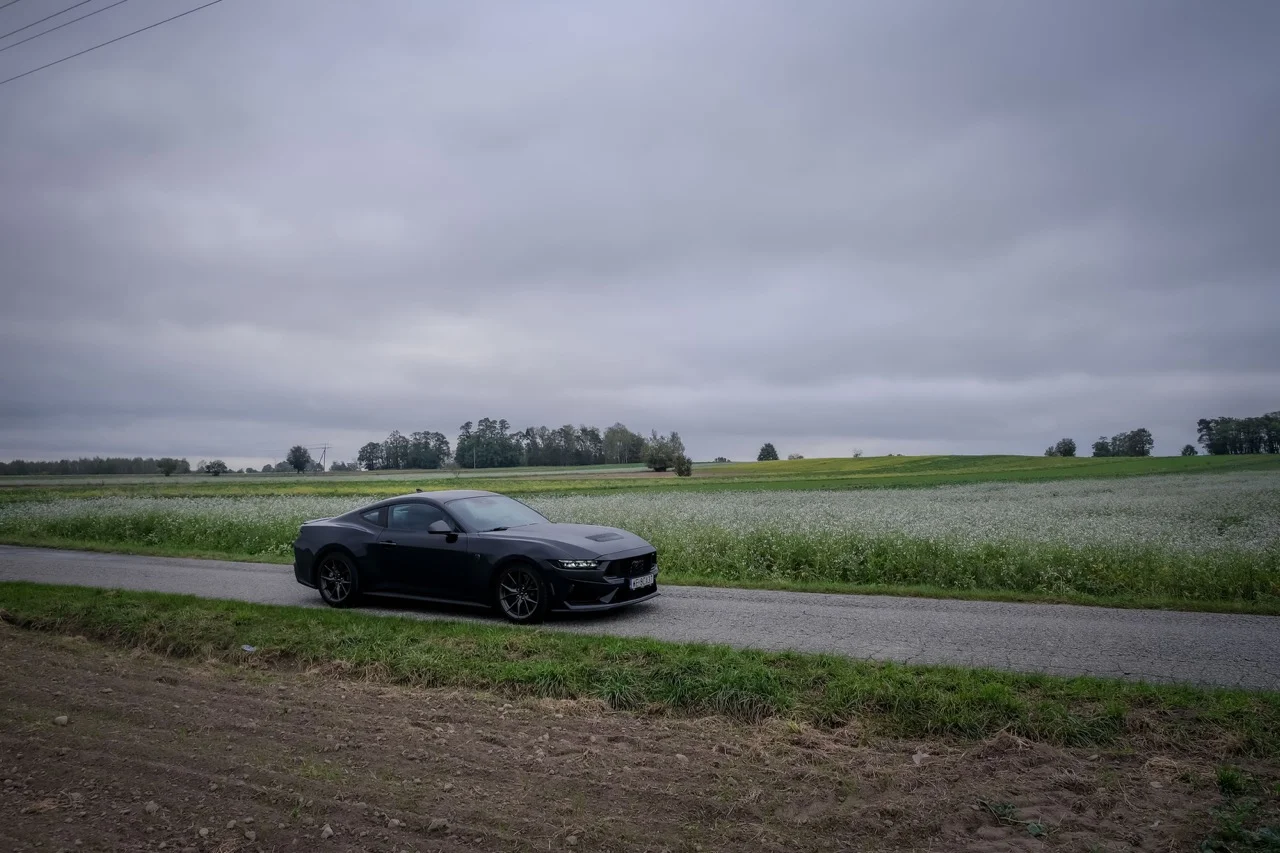 Ford Mustang Dark Horse 