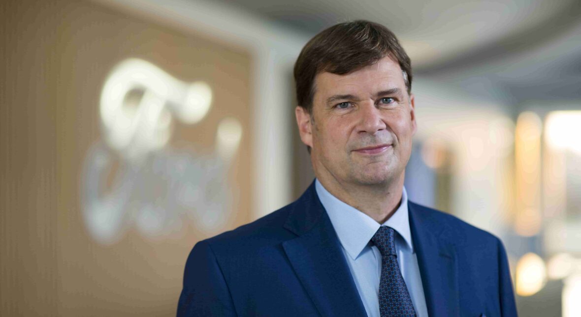 Jim Farley chwali Xiaomi