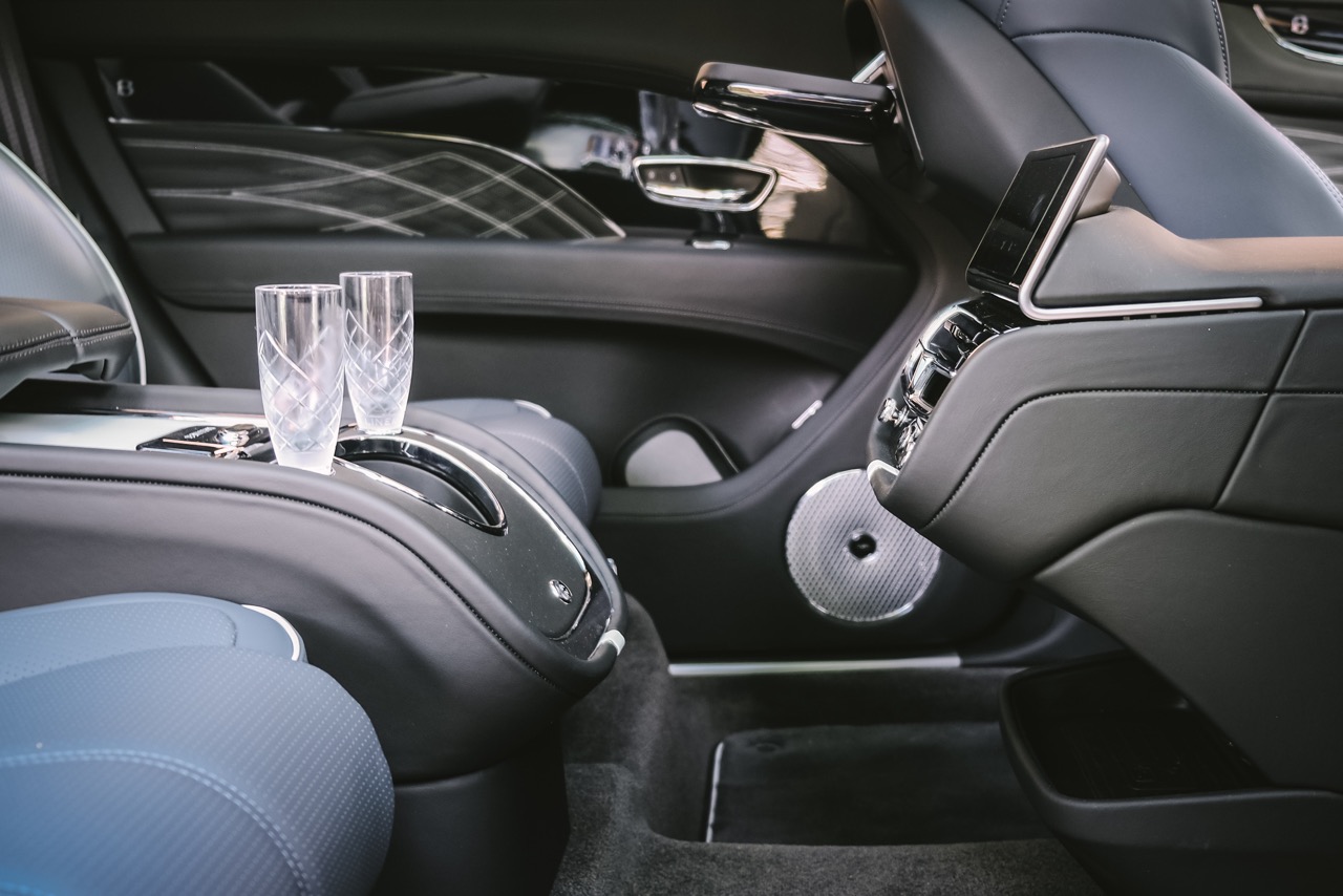 bentley bentayga ewb mulliner