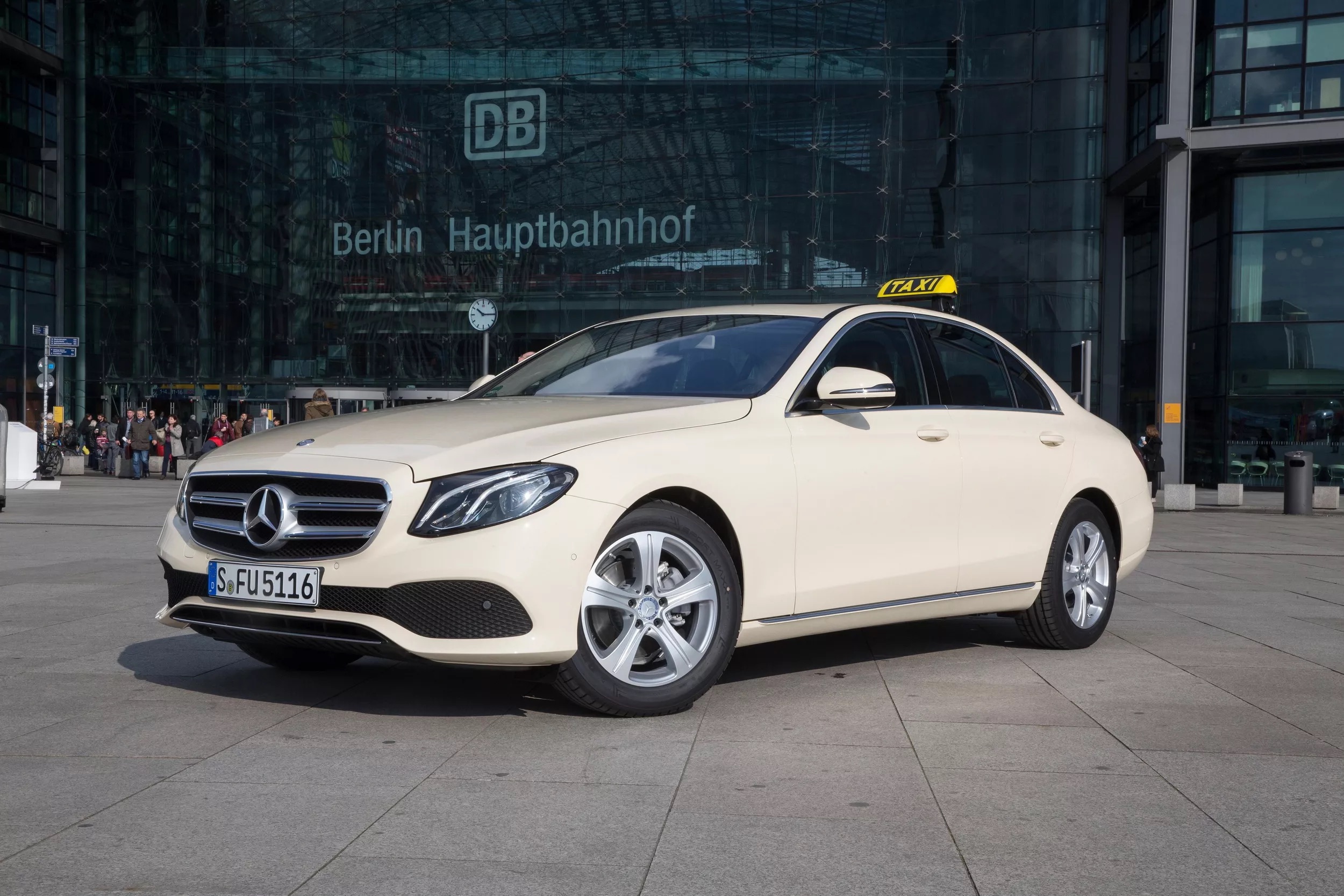 mercedes taxi
