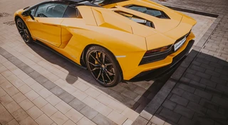 Nieletni poszalał za kierownicą Lamborghini Aventadora i to jak. Ojciec zostawił kluczyki i wyjechał