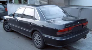 Młodzieżowe Słowo Roku to stare Mitsubishi. Ono również miało być Sigma w swoich czasach