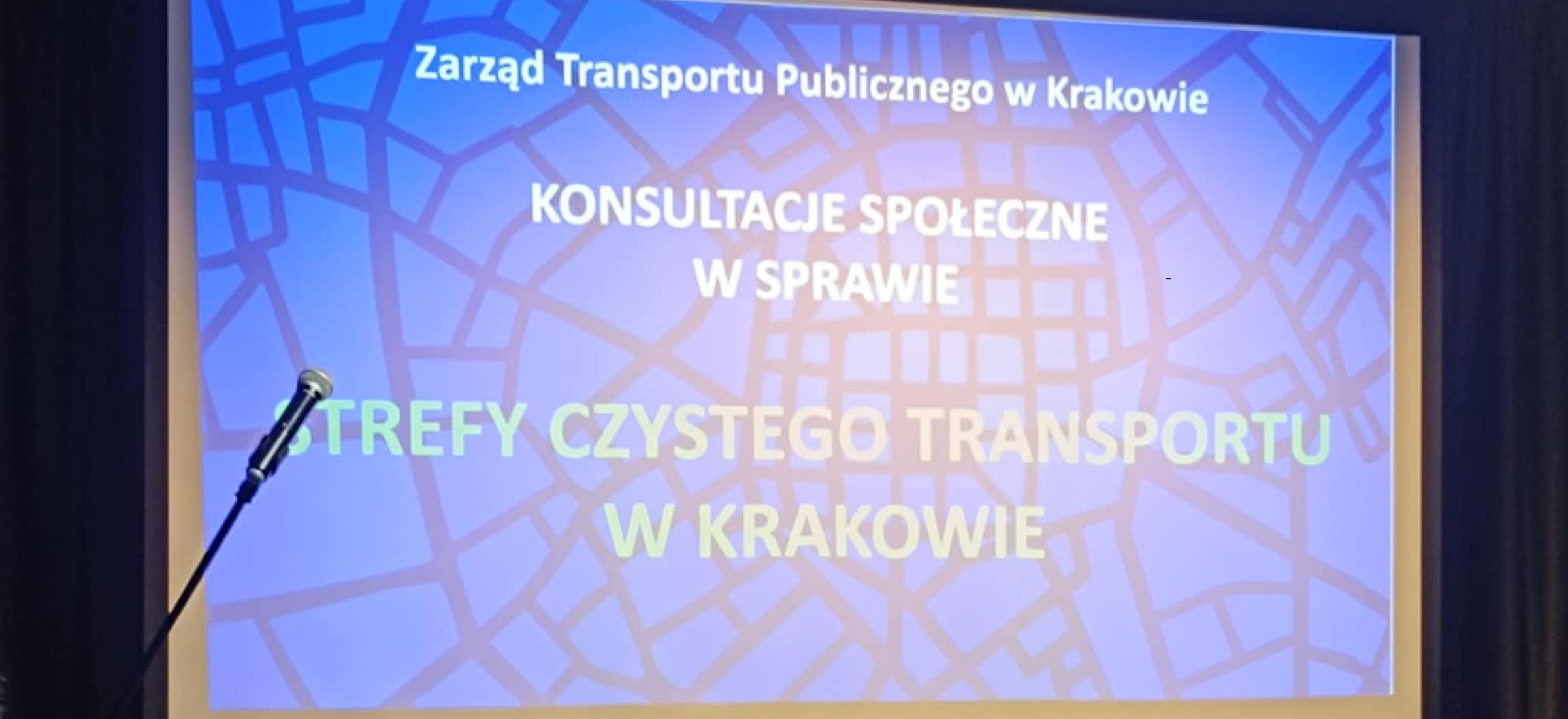 Kraków konsultuje strefę czystego transportu po upadku poprzedniej. Dyskurs zawłaszczają zwykłe szury