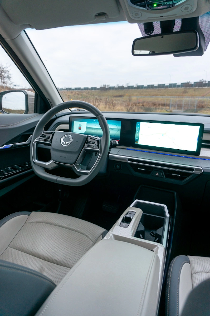 https://ocs-pl.oktawave.com/v1/AUTH_2887234e-384a-4873-8bc5-405211db13a2/autoblog/2024/12/ssangyong-torres-evx-07.jpg