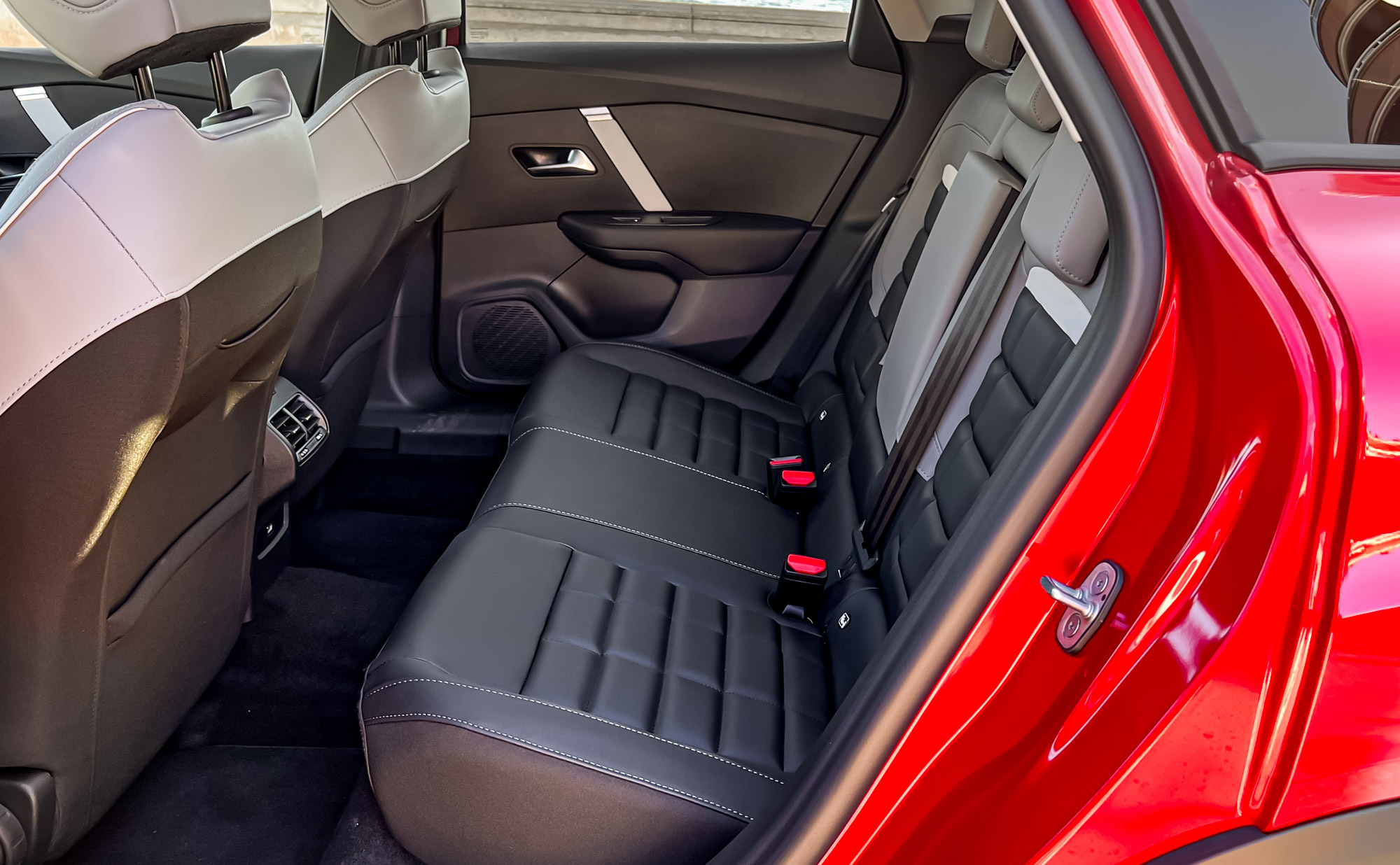 citroen c4 hybrid 2025