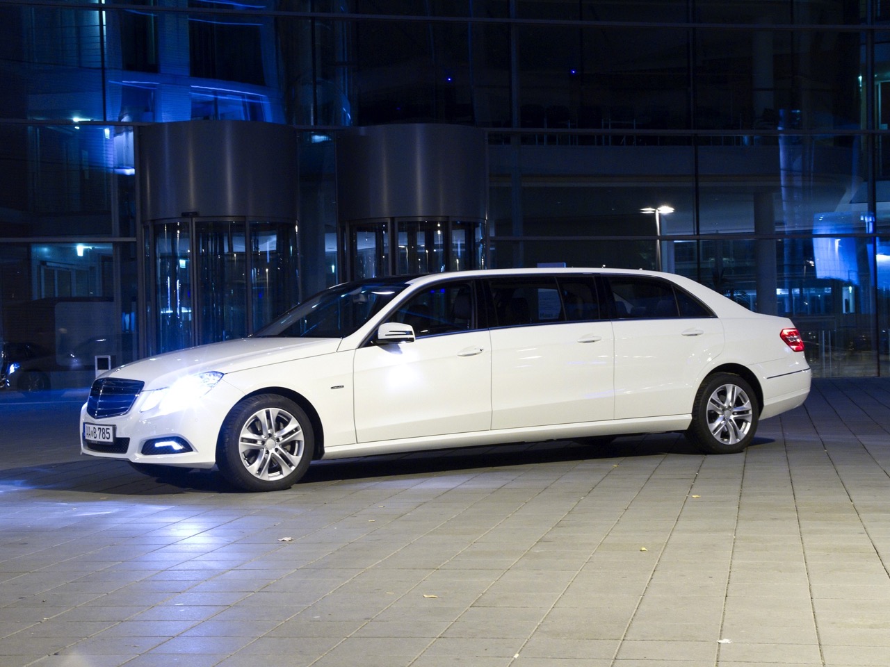 mercedes e 6 drzwiowy binz